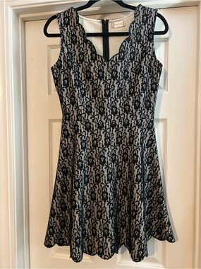 Altar'd State Black and Cream Lace Scalloped V-Neck Mini Dress Size Medium